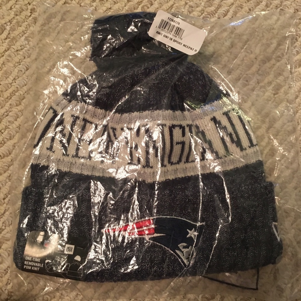 New England Patriots Pom Pom Hat